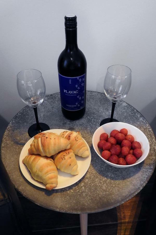 Mely Apartment In The City Center Zagreb Bagian luar foto